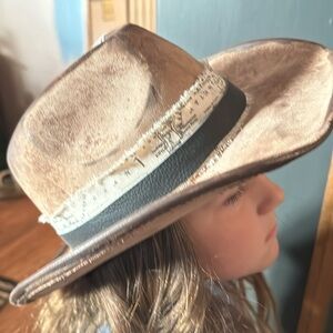 Lainey Wilson style hat never worn!